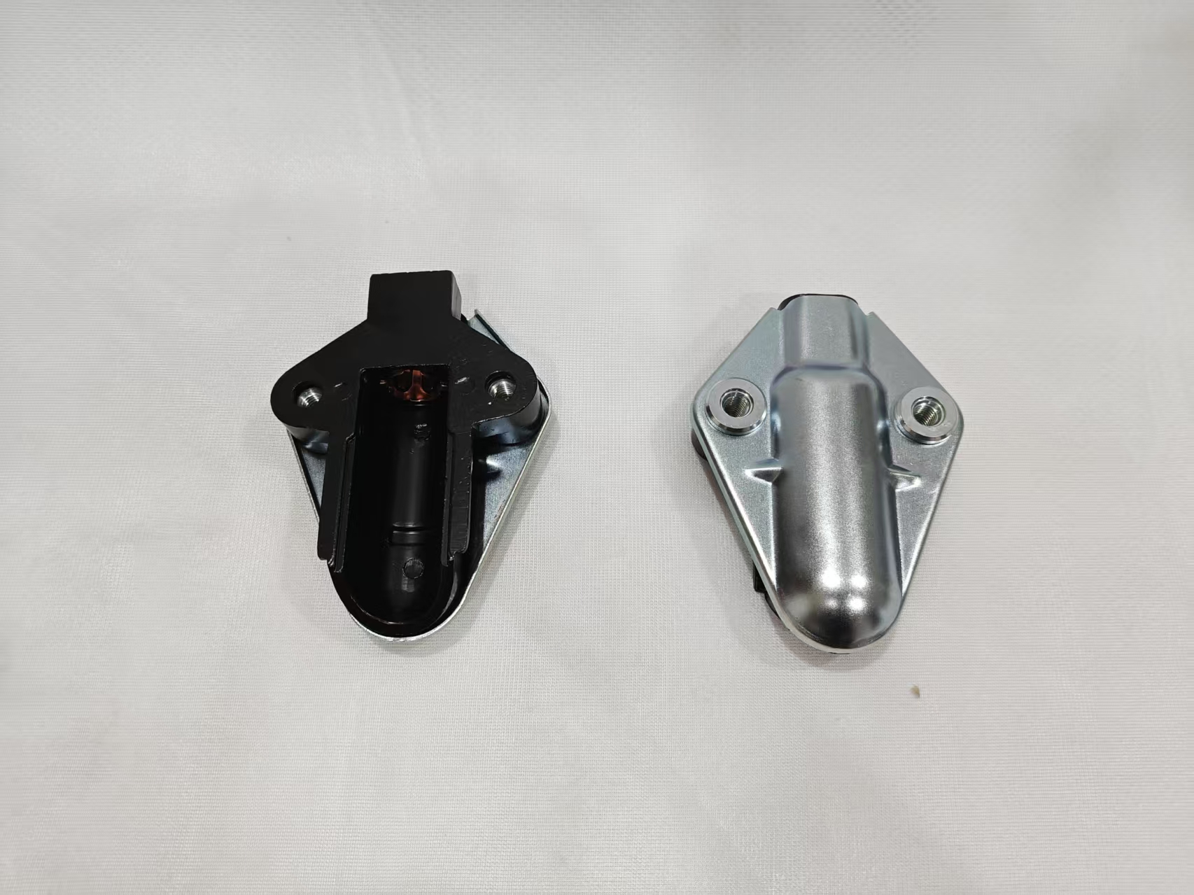 20726986 ABS Sensor Retainer for VOLV FH FM